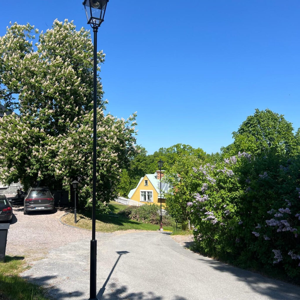 Светильник Classic 02 Luna A, колонна Echo фото сделано в Стокгольме, Швеция